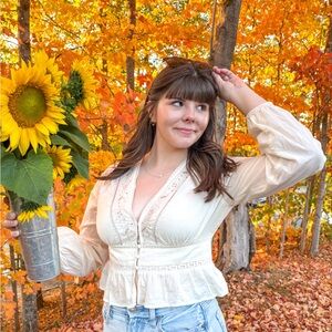 Meet your Posher, Madeline